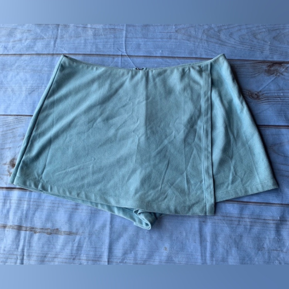 TCEC Faux Suede Light Blue Wrap Skort Size Large